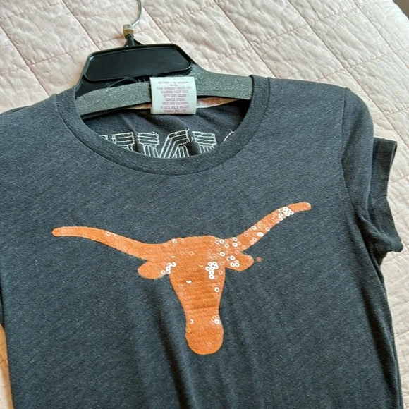 Rare collegiate collection by VC PINK Texas Longhorns football shirt - Picture 9 of 10